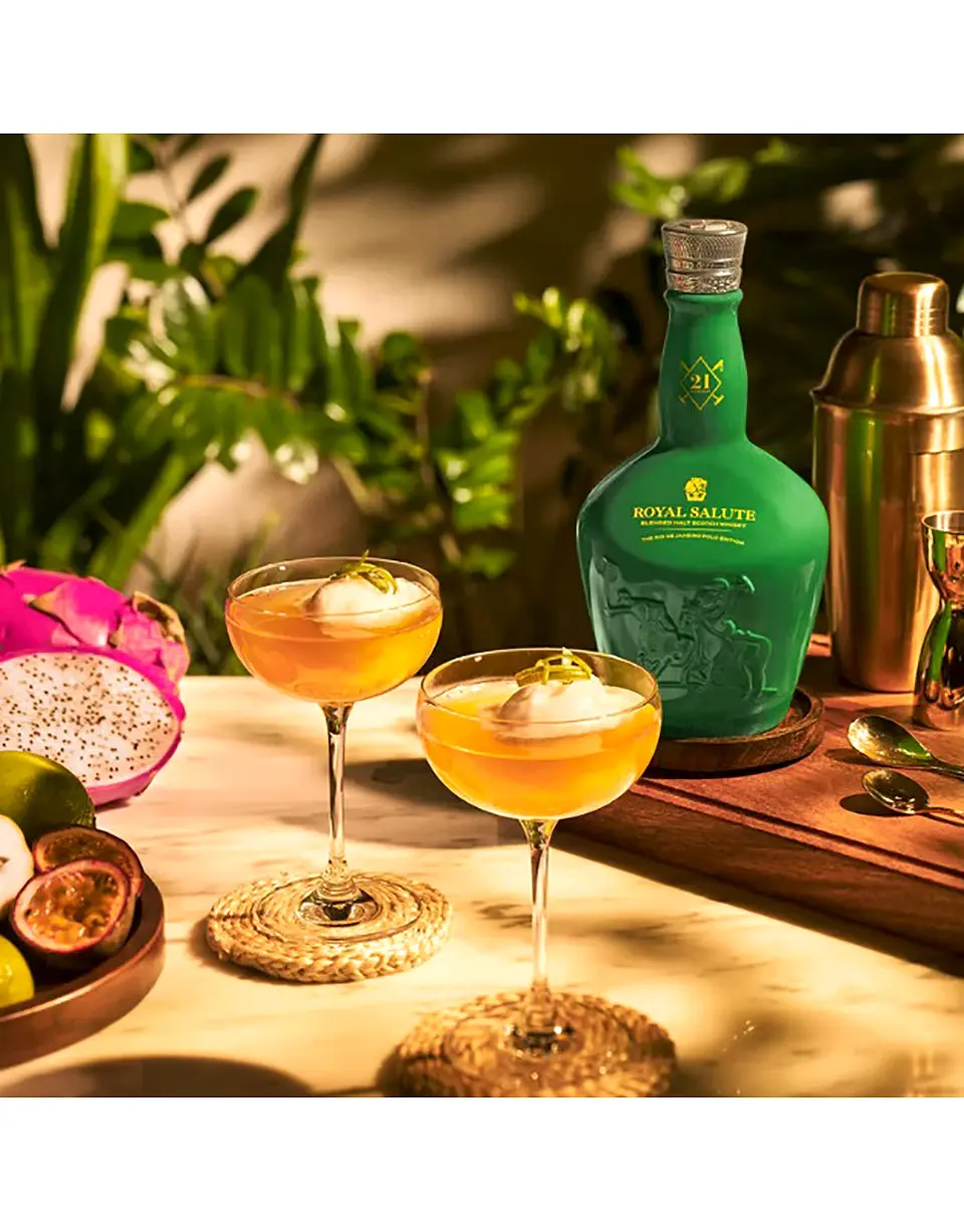 Chivas Royal Salute The Rio de Janeiro Polo Edition - Image 2