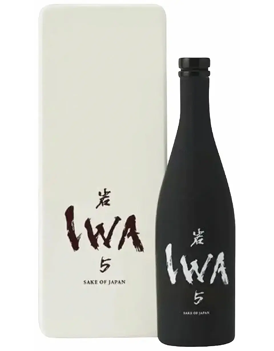IWA 5 Junmai Daiginjo Sake Assemblage
