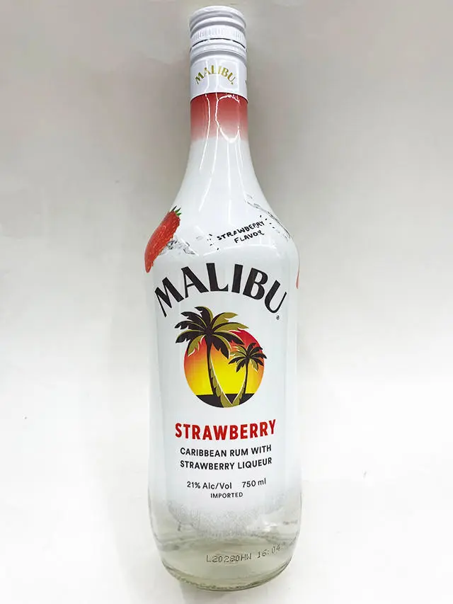 Malibu Strawberry Rum - Image 2